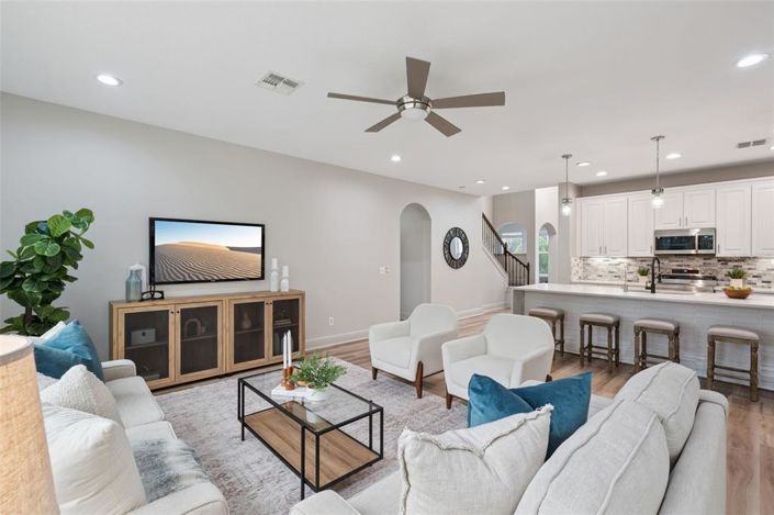 Image No.6-7 Bed Property for sale