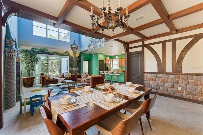 Image No.6-5 Bed Property for sale