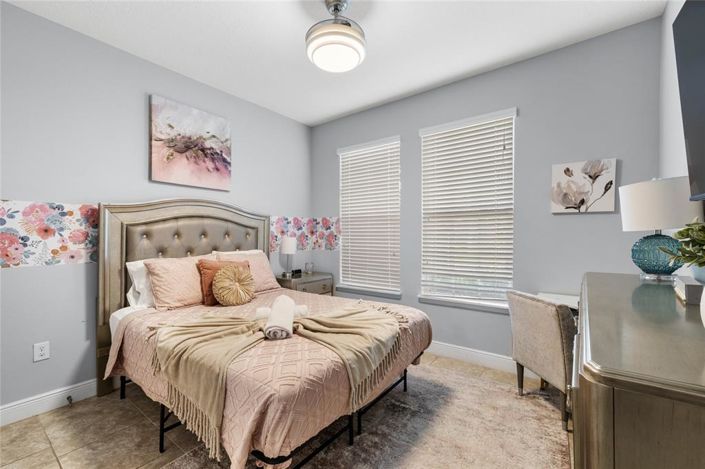 Image No.19-5 Bed Property for sale