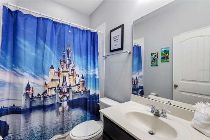 Image No.24-5 Bed Property for sale