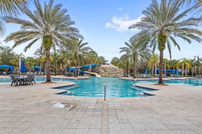 Image No.60-5 Bed Property for sale