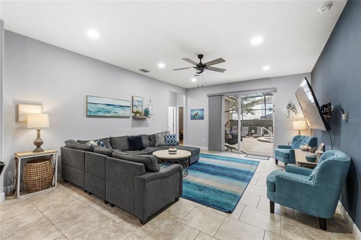 Image No.7-5 Bed Property for sale