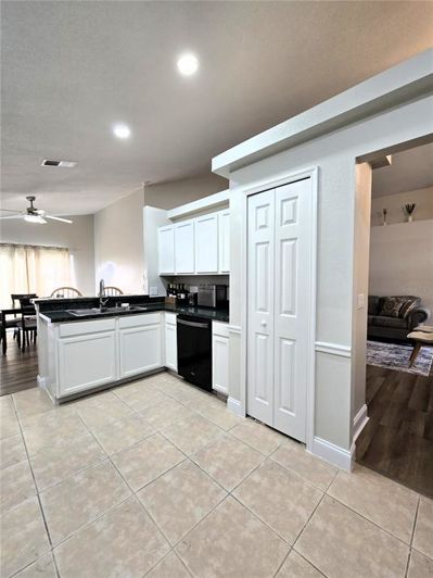 Image No.7-3 Bed Property for sale