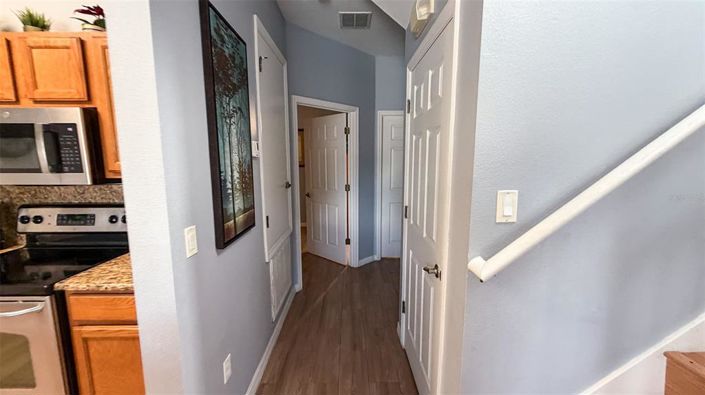 Image No.10-4 Bed Townhouse for sale