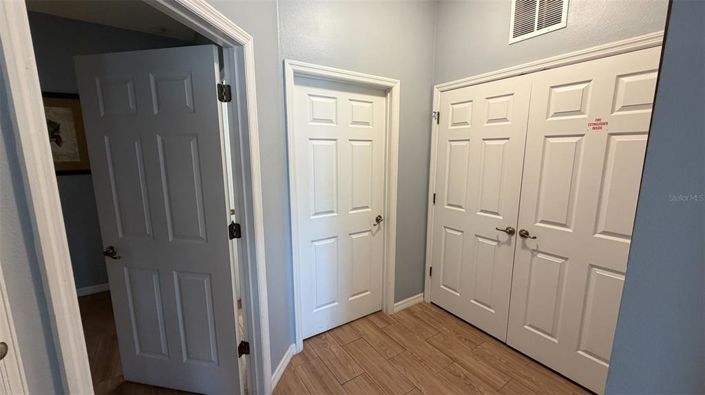 Image No.11-4 Bed Townhouse for sale