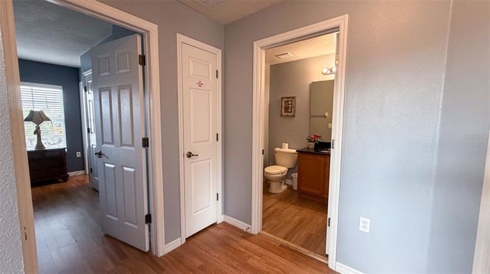 Image No.40-4 Bed Townhouse for sale