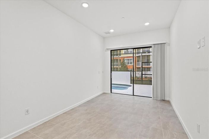 Image No.15-5 Bed Townhouse for sale