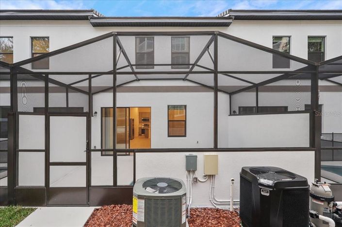 Image No.42-5 Bed Townhouse for sale