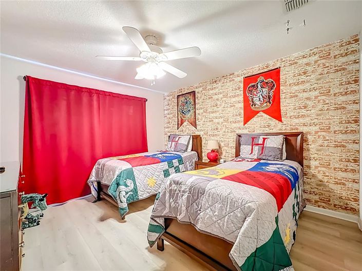 Image No.23-5 Bed Property for sale