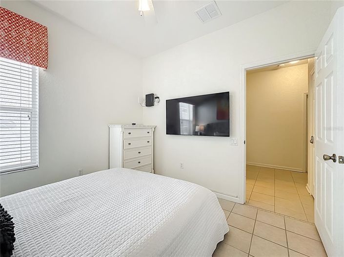 Image No.30-5 Bed Property for sale