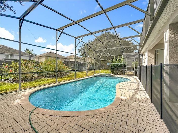 Image No.42-5 Bed Property for sale