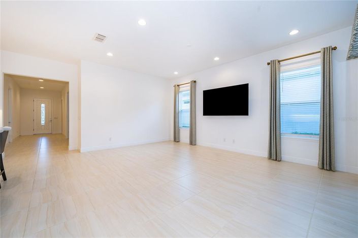 Image No.24-3 Bed Property for sale