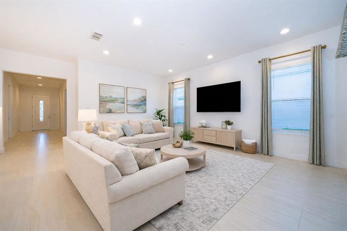 Image No.3-3 Bed Property for sale