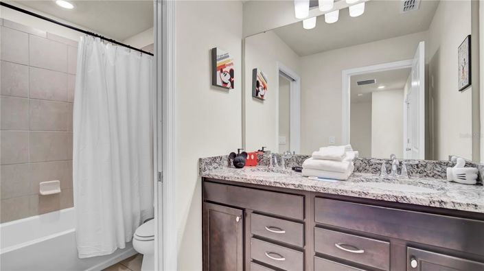 Image No.21-5 Bed Townhouse for sale