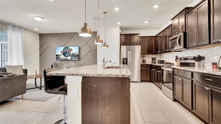 Image No.37-5 Bed Townhouse for sale