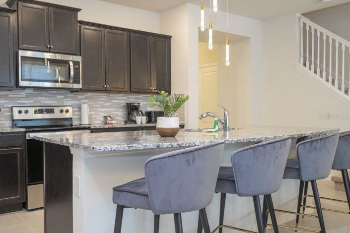 Image No.9-5 Bed Townhouse for sale