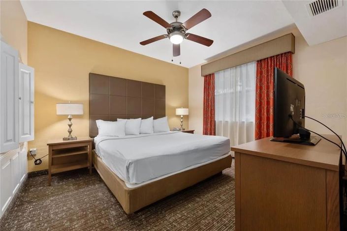 Image No.10-2 Bed Property for sale