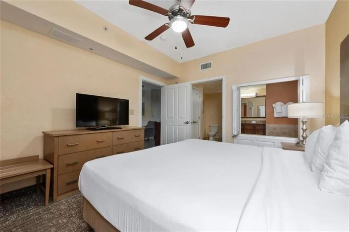 Image No.11-2 Bed Property for sale