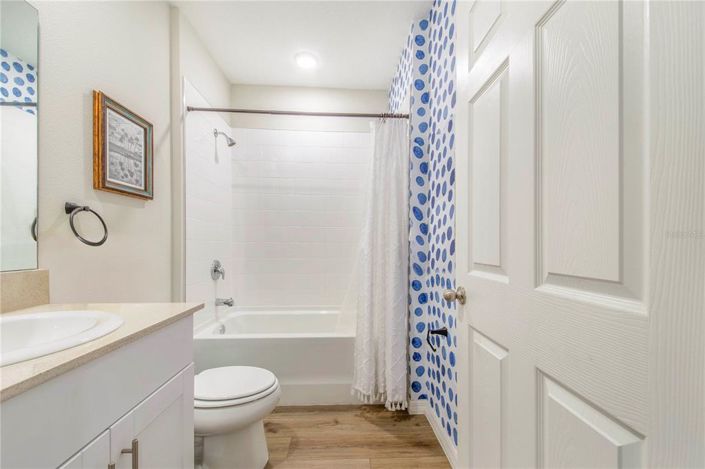 Image No.14-5 Bed Property for sale