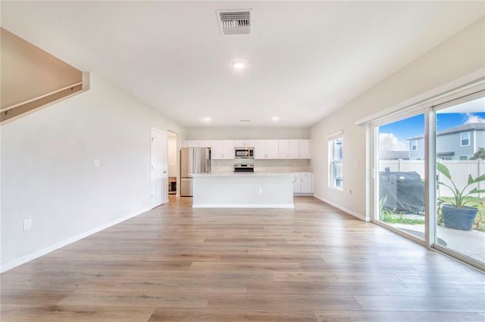 Image No.6-5 Bed Property for sale