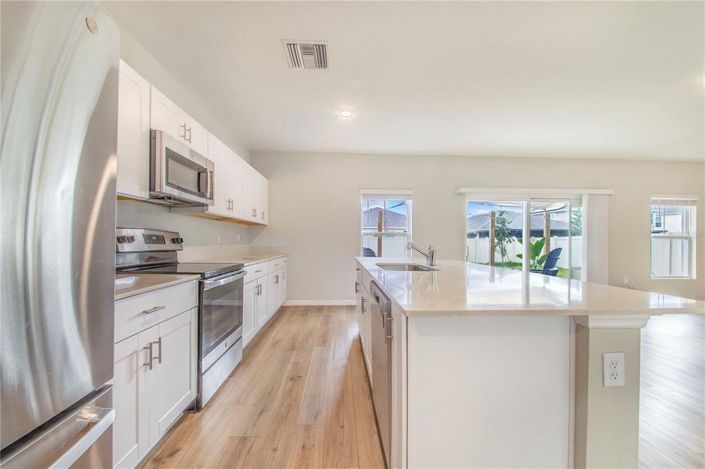 Image No.9-5 Bed Property for sale