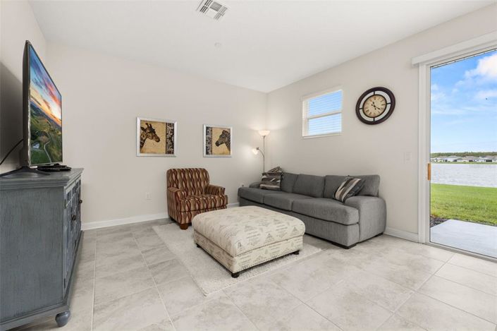 Image No.18-3 Bed Townhouse for sale