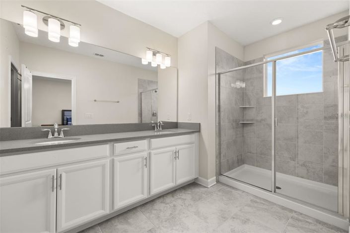 Image No.27-3 Bed Townhouse for sale