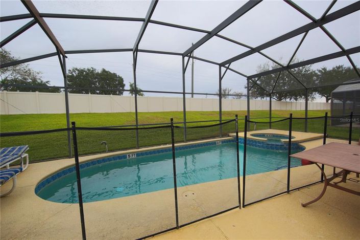 Image No.12-5 Bed Property for sale