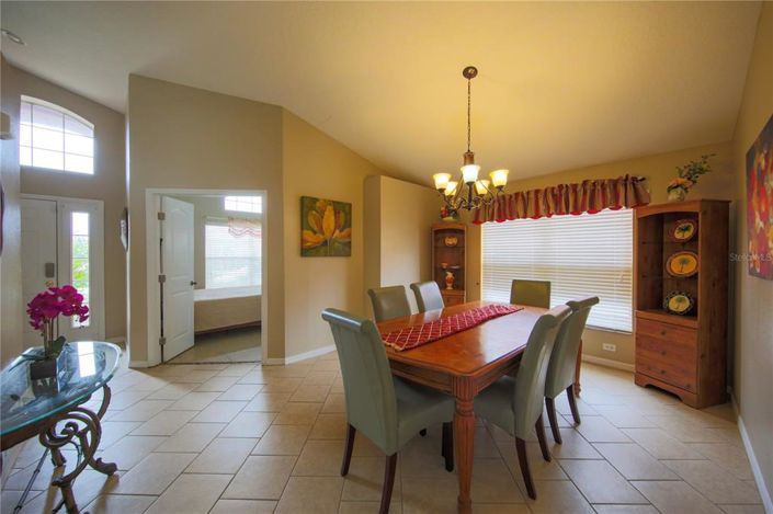 Image No.6-5 Bed Property for sale