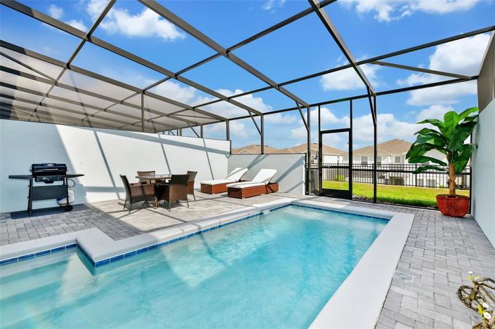 Image No.2-5 Bed Townhouse for sale