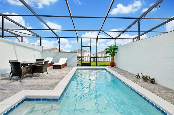 Image No.37-5 Bed Townhouse for sale