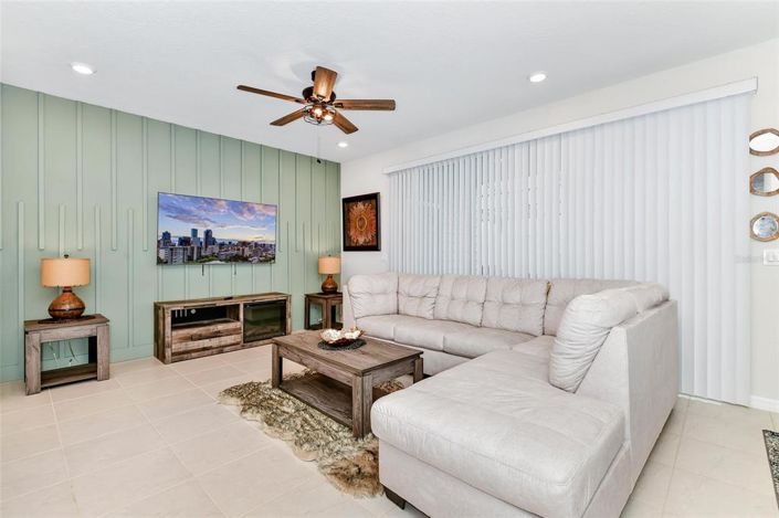 Image No.7-5 Bed Townhouse for sale