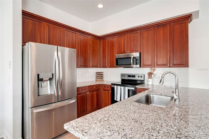 Image No.19-4 Bed Townhouse for sale