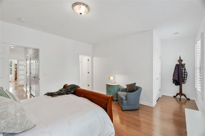 Image No.27-4 Bed Townhouse for sale