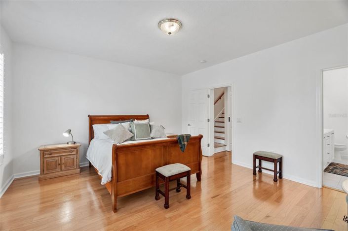 Image No.28-4 Bed Townhouse for sale