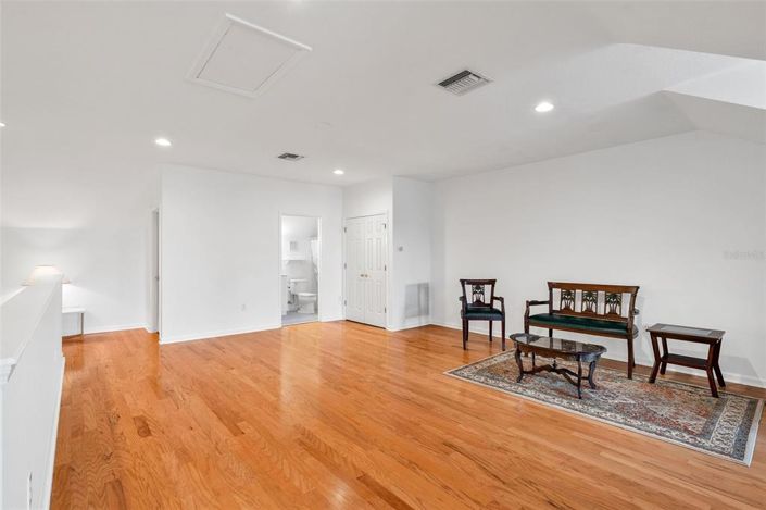 Image No.42-4 Bed Townhouse for sale