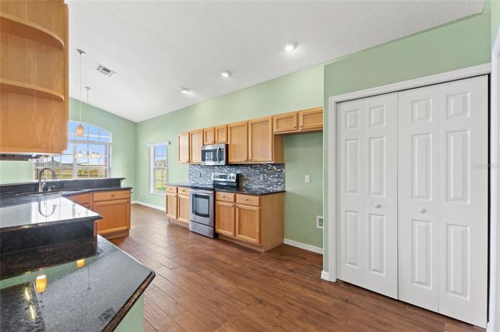 Image No.22-3 Bed Property for sale