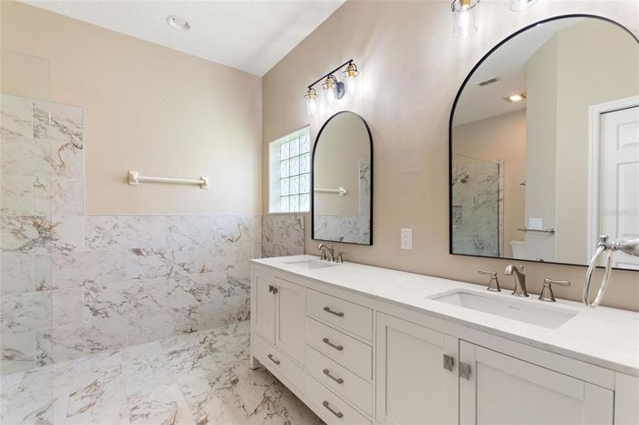 Image No.7-3 Bed Property for sale