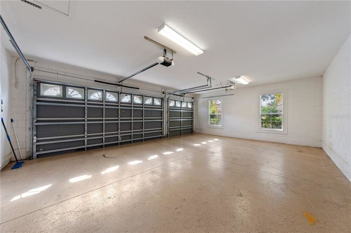 Image No.30-4 Bed Property for sale