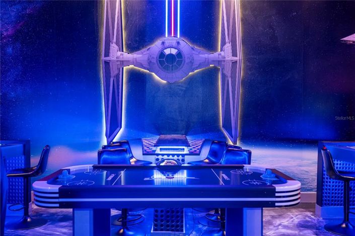 Image No.16-6 Bed Property for sale