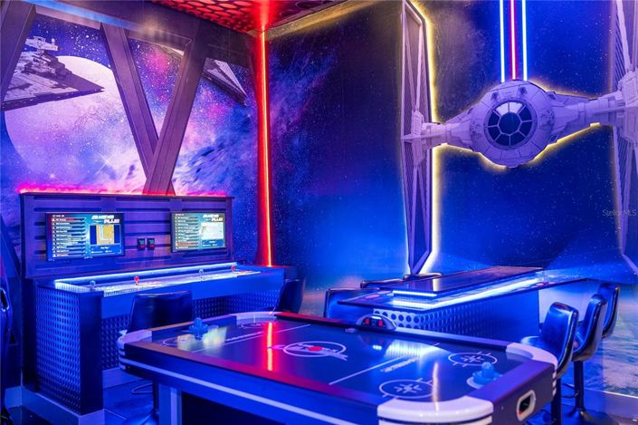 Image No.18-6 Bed Property for sale