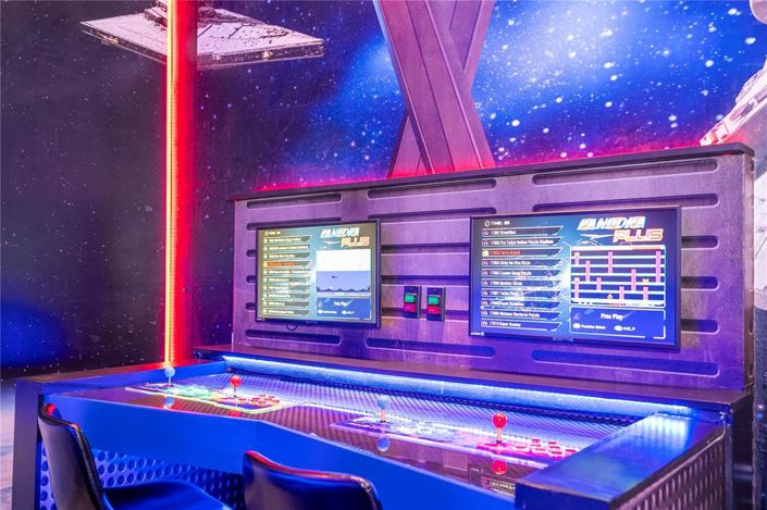 Image No.19-6 Bed Property for sale