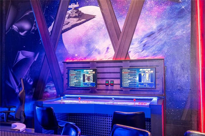 Image No.22-6 Bed Property for sale