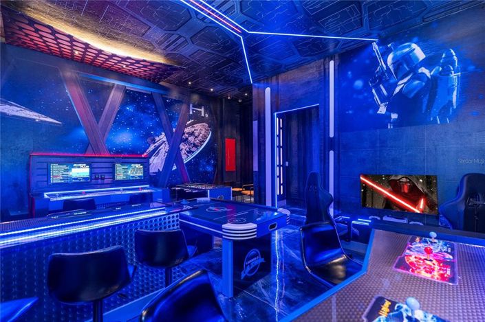 Image No.23-6 Bed Property for sale