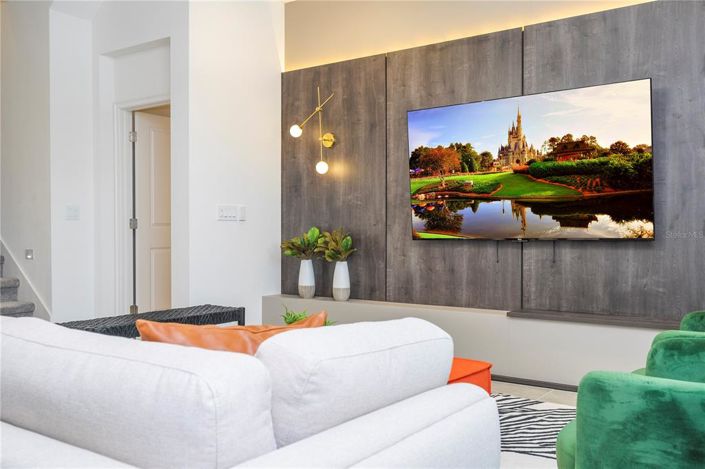 Image No.42-6 Bed Property for sale