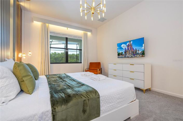 Image No.50-6 Bed Property for sale