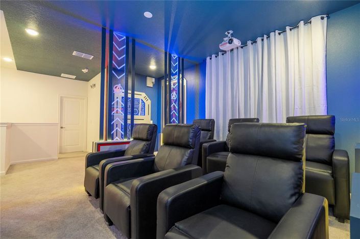 Image No.56-6 Bed Property for sale