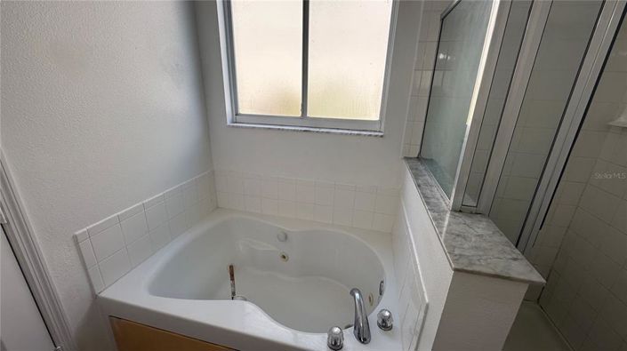 Image No.41-5 Bed Property for sale