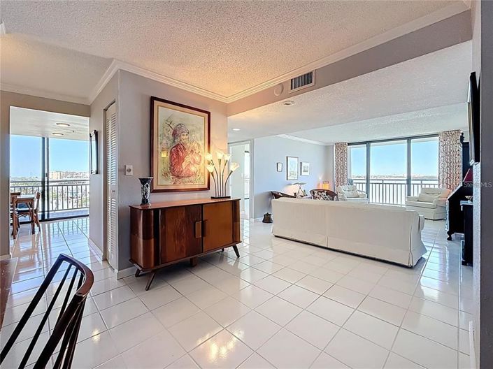 Image No.15-3 Bed Property for sale