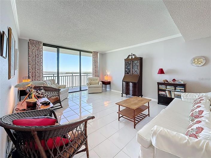 Image No.18-3 Bed Property for sale